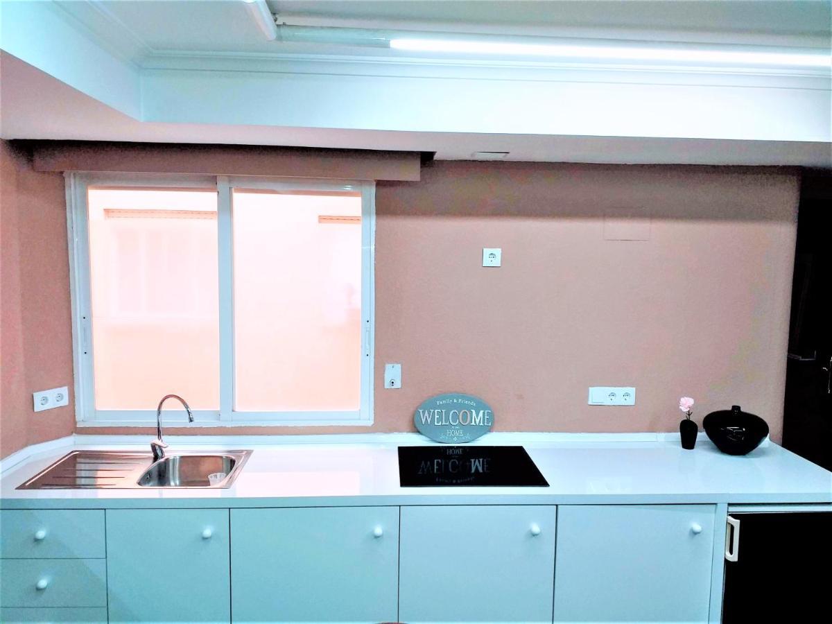 Huoneisto Large With Large And Sunny Terrace - Garden & Outdoor Gym , Center *