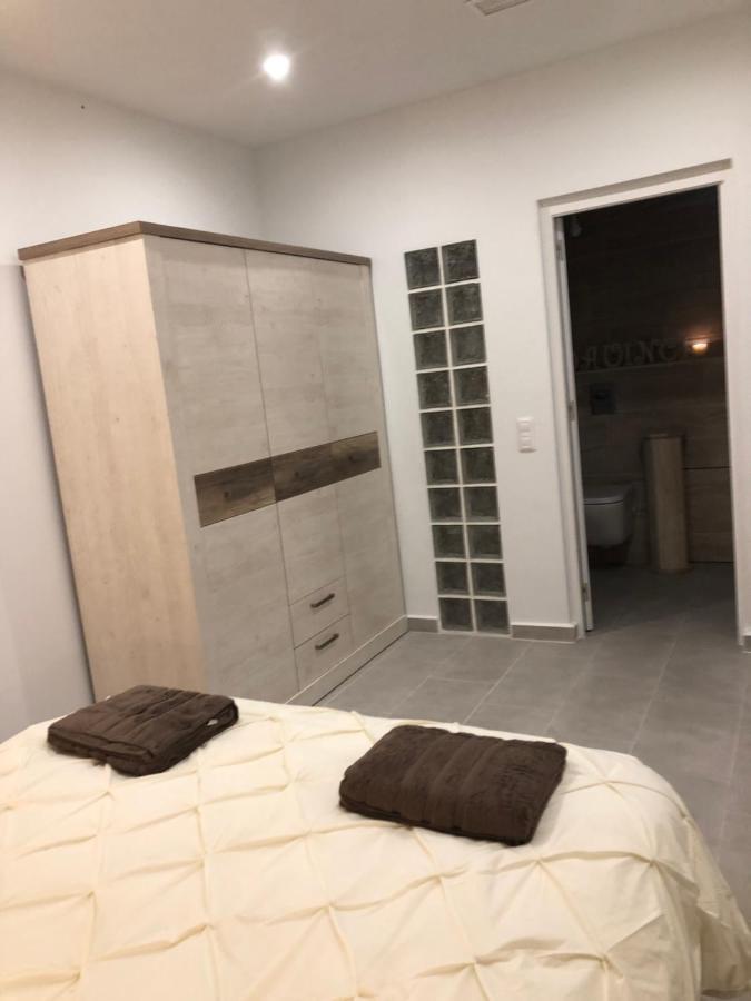 Luxury 4 Bed Private With Option Of Heated Pool In Villamartin Villa *