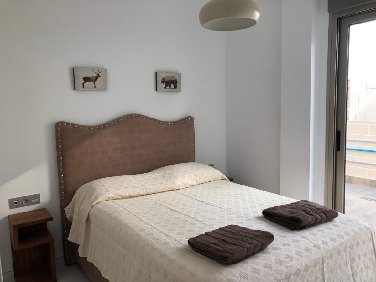 Luxury 4 Bed Private With Option Of Heated Pool In Villamartin *