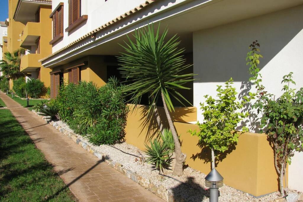 Apartamento Punta Prima Modern, 100 M Sea, 2 Swimming-pools, Aircondition, Free Wi-fi *