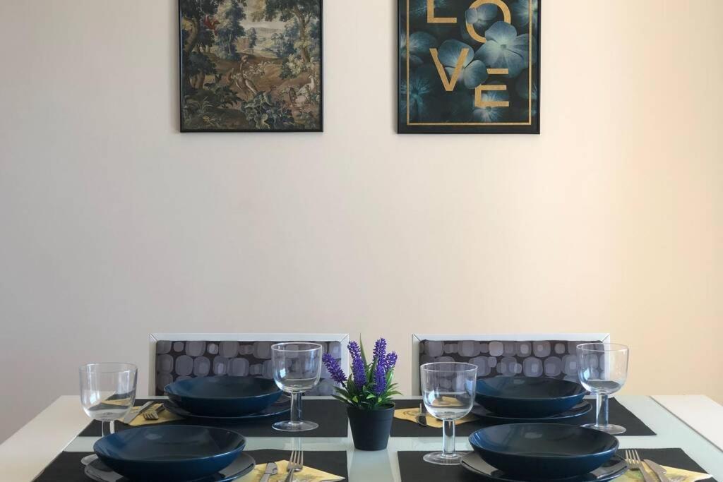 Beautiful With Swimming Pool And Apartment Alicante