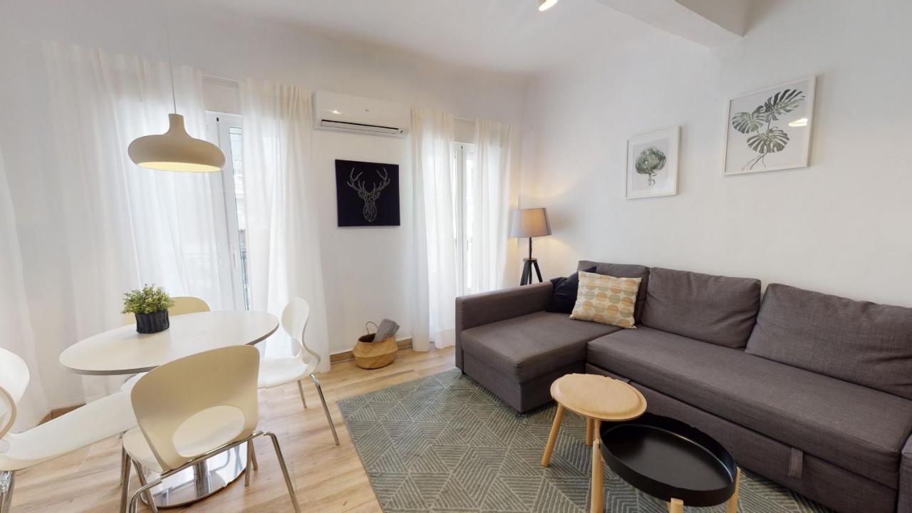 Apartment Friendly Center