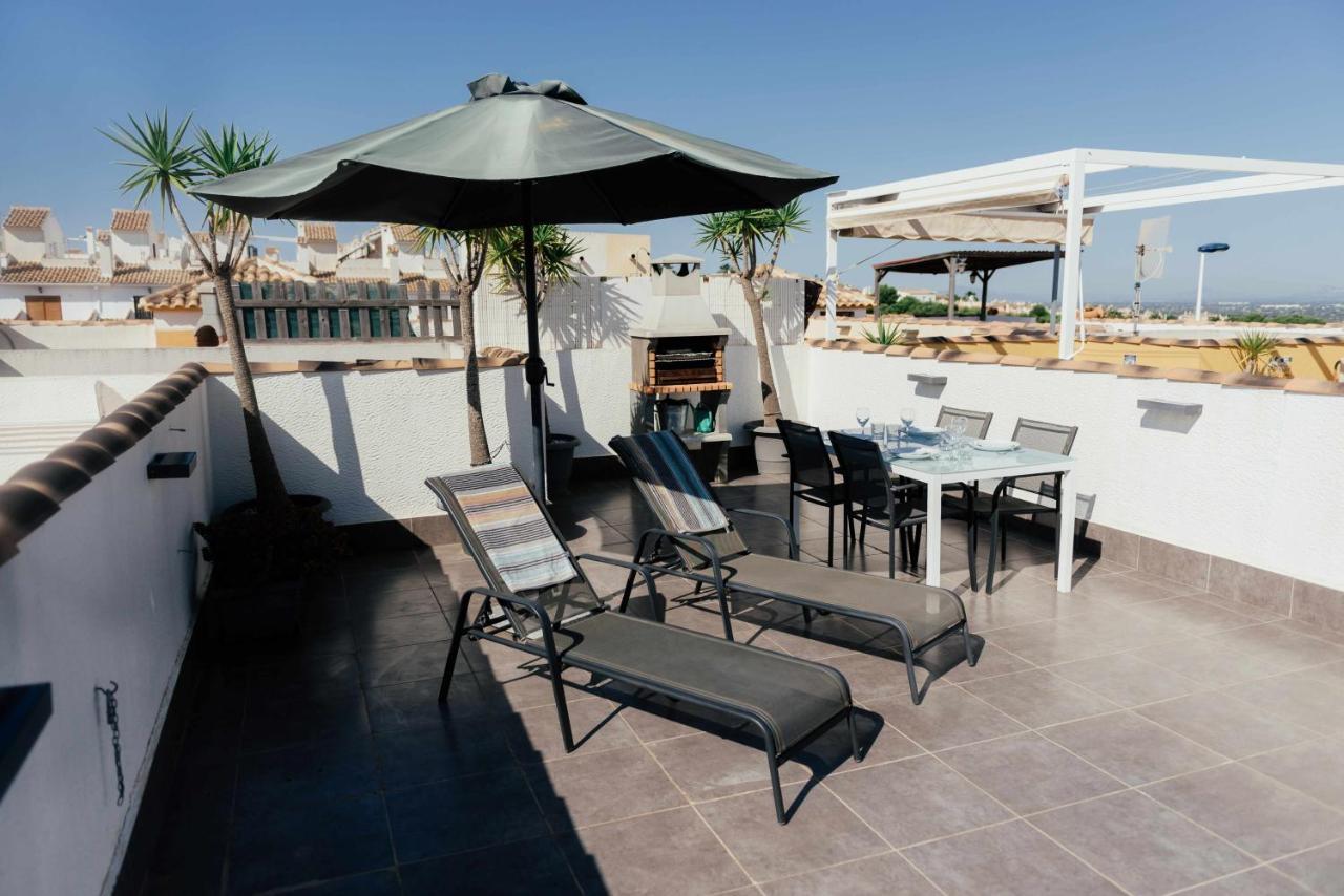 Stunning 2 Bedroom With Pool View Appartement *