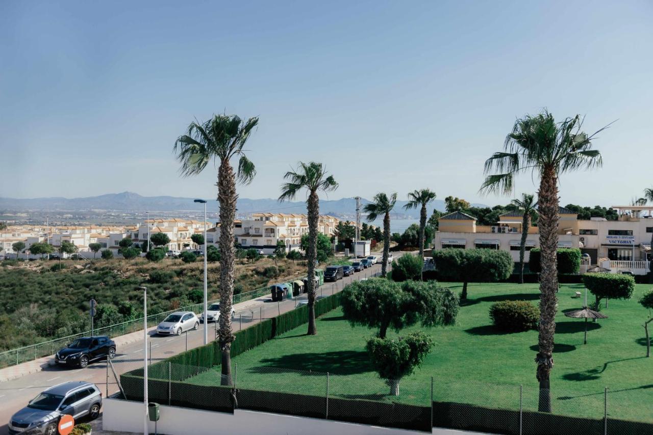 Stunning 2 Bedroom With Pool View Appartement