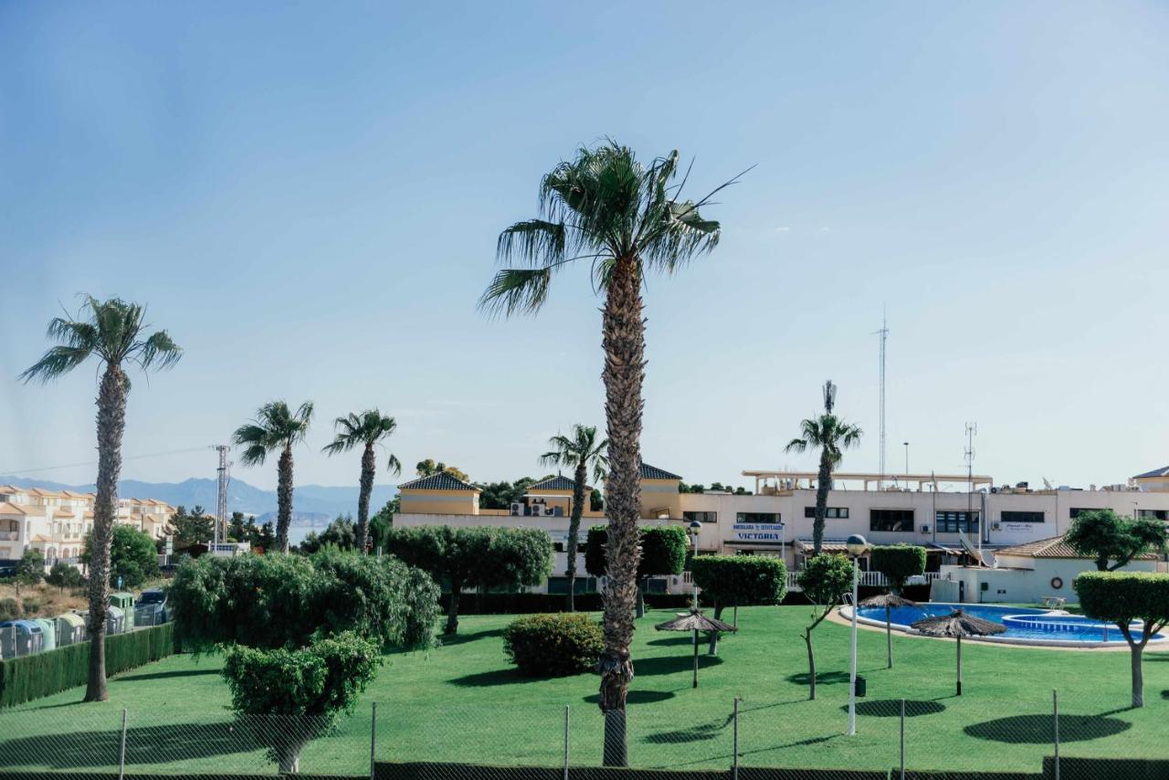 Stunning 2 Bedroom With Pool View Appartement *