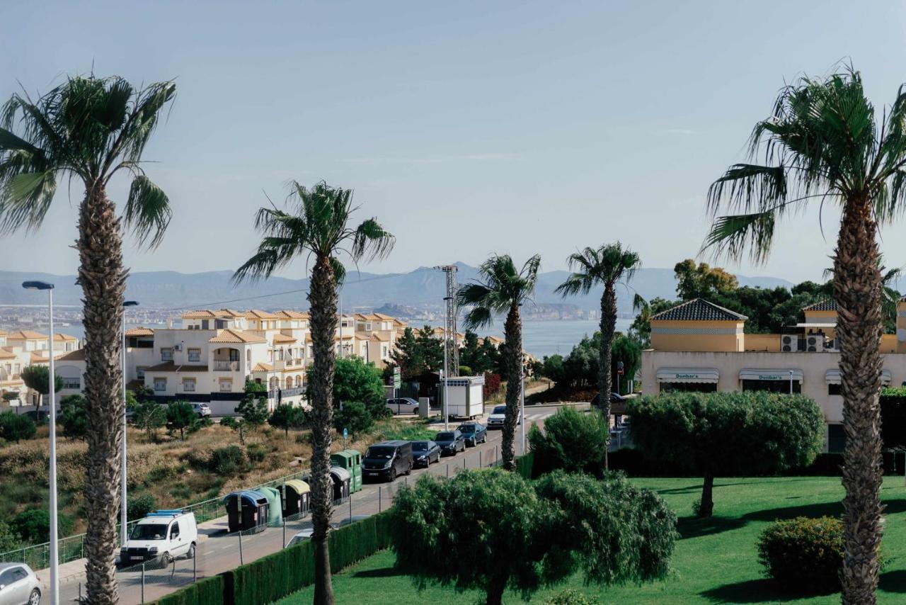 Stunning 2 Bedroom With Pool View Alicante