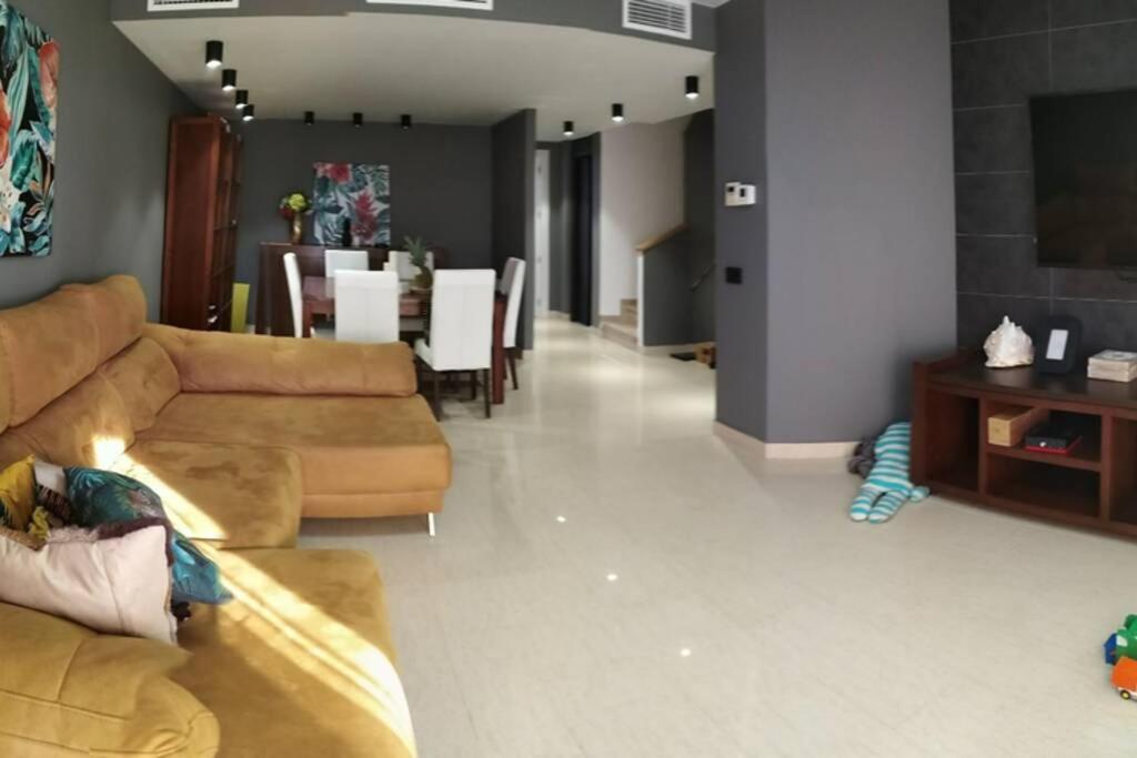 Fantastico Bungalow Oceano, Primera Linea De Playa Alicante