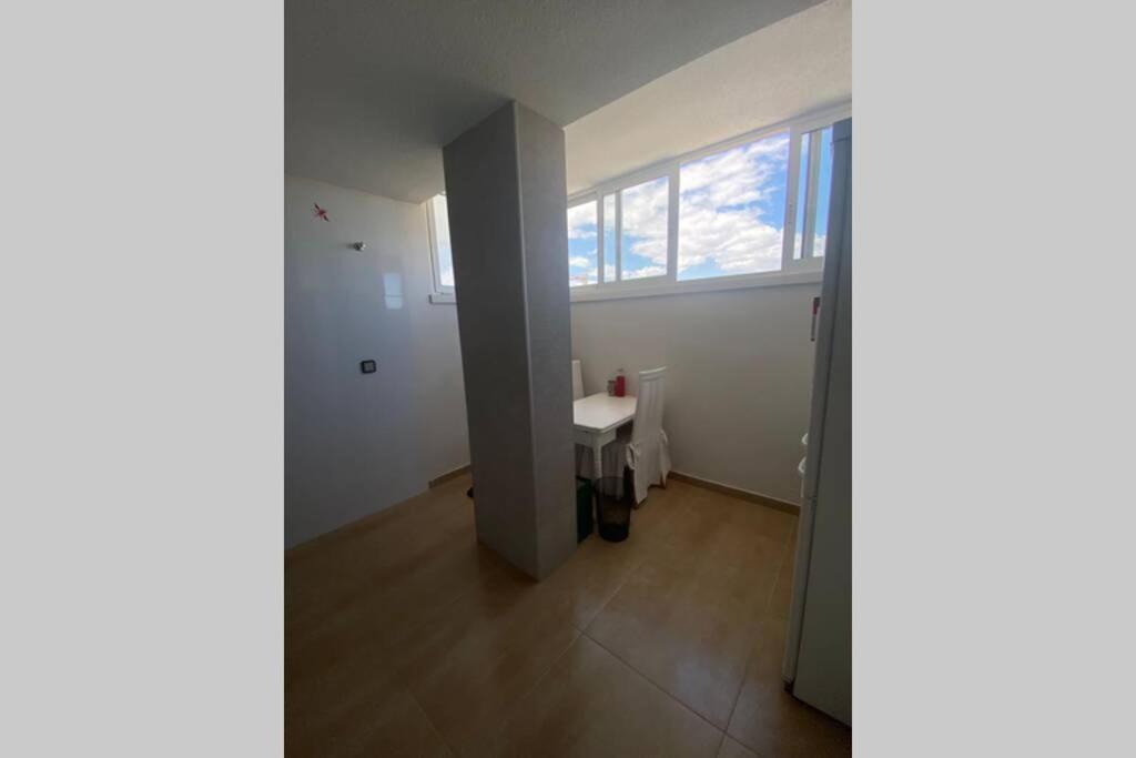 Beach With Pool, Parking, Tennis Court Apartment Alicante