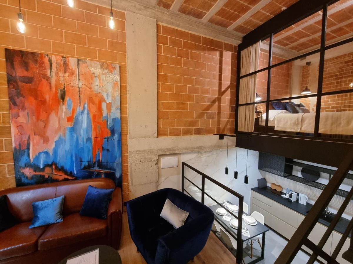 Two-level Catchy Loft & Castle Huoneisto Alicante