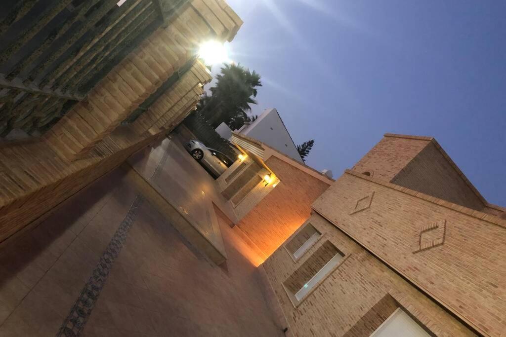 Villa Gelegen Naast De Zee Met Uniek Uitzicht * Alicante