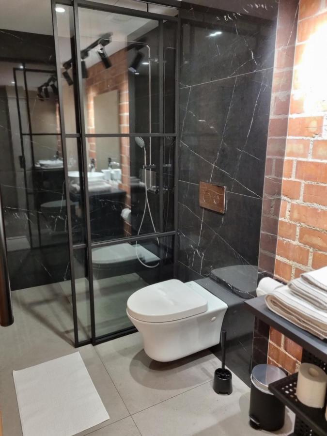 Two-level Catchy Loft & Castle Huoneisto *