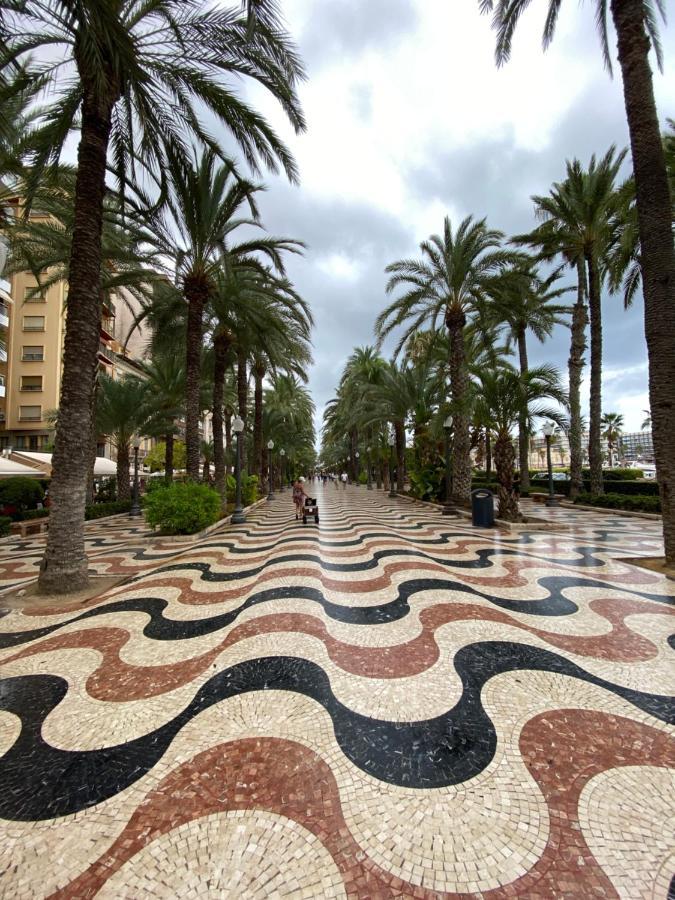 Calle San Carlos 132 Apartment *