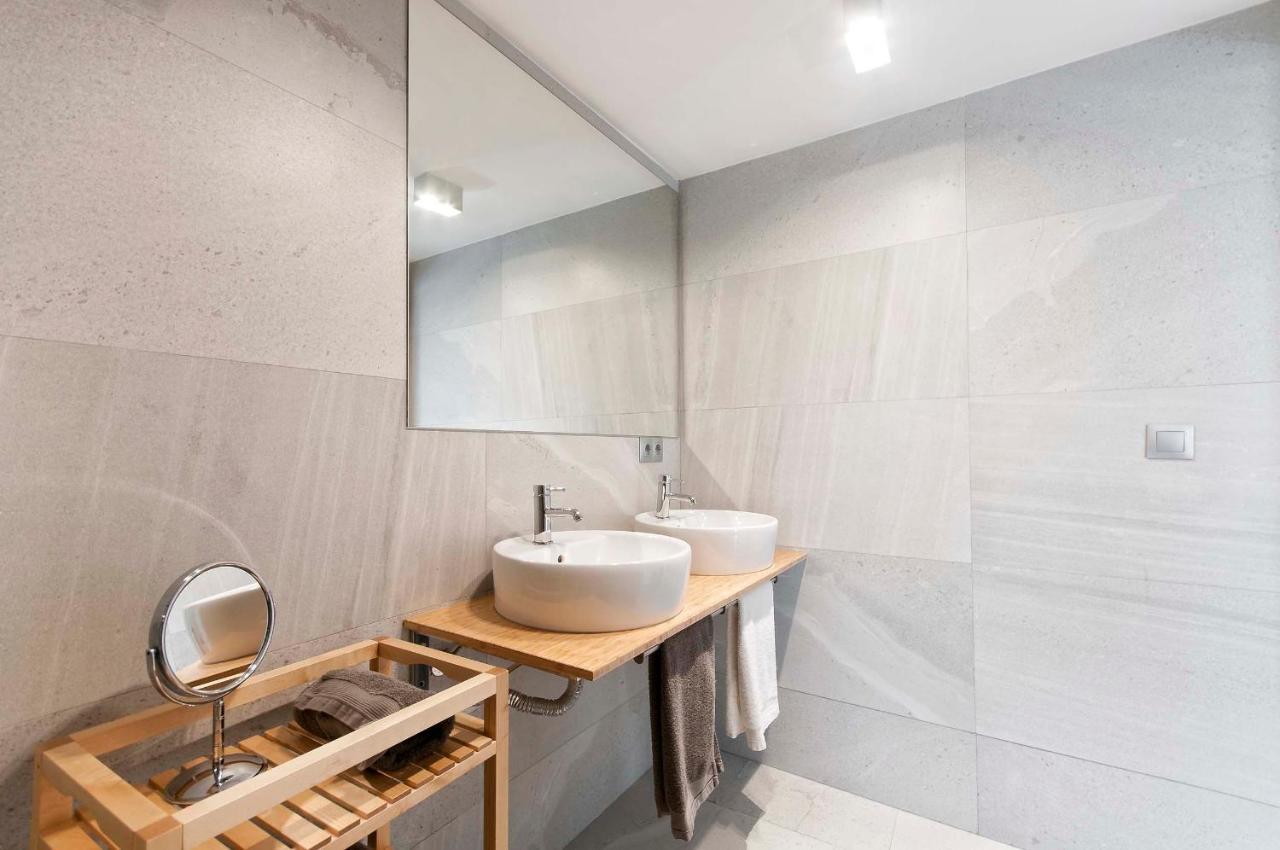Apartment Atico Colon 21