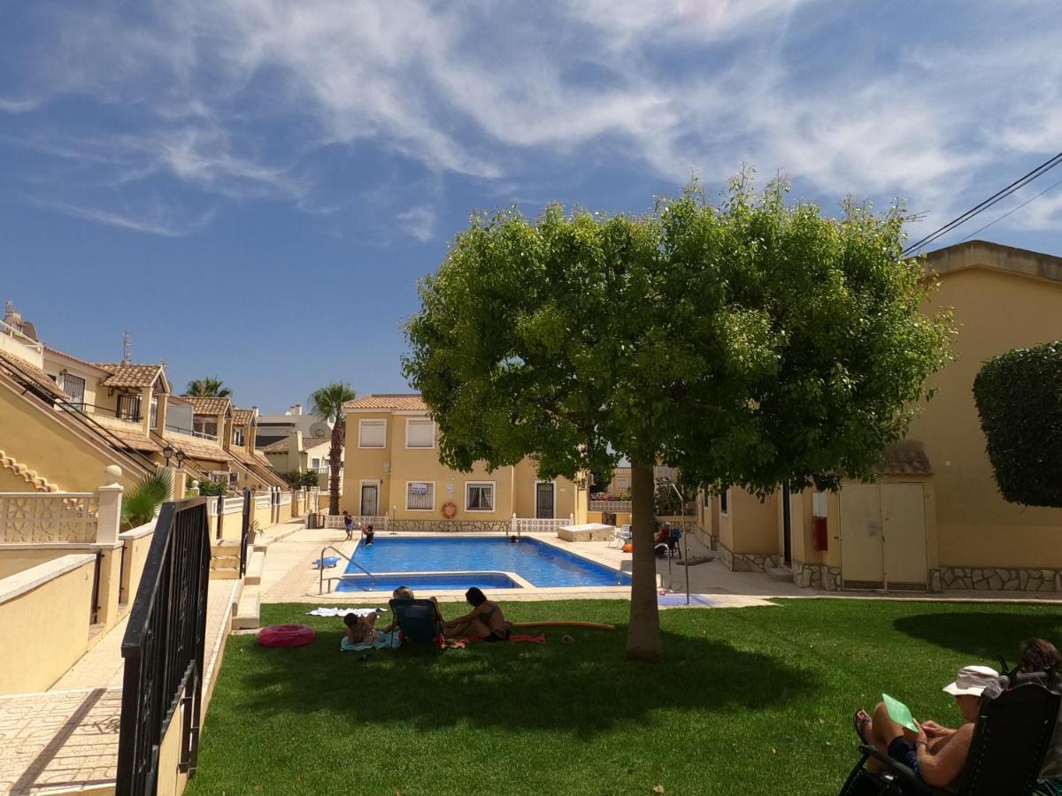 Close To Beaches & Golf Courses - With Pool & Bbq