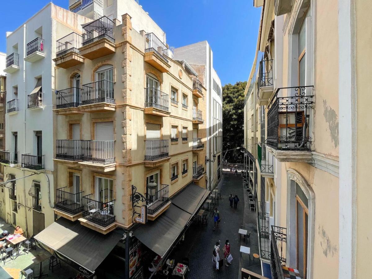 Con Mucho Encanto En Pleno Centro Huoneisto Alicante