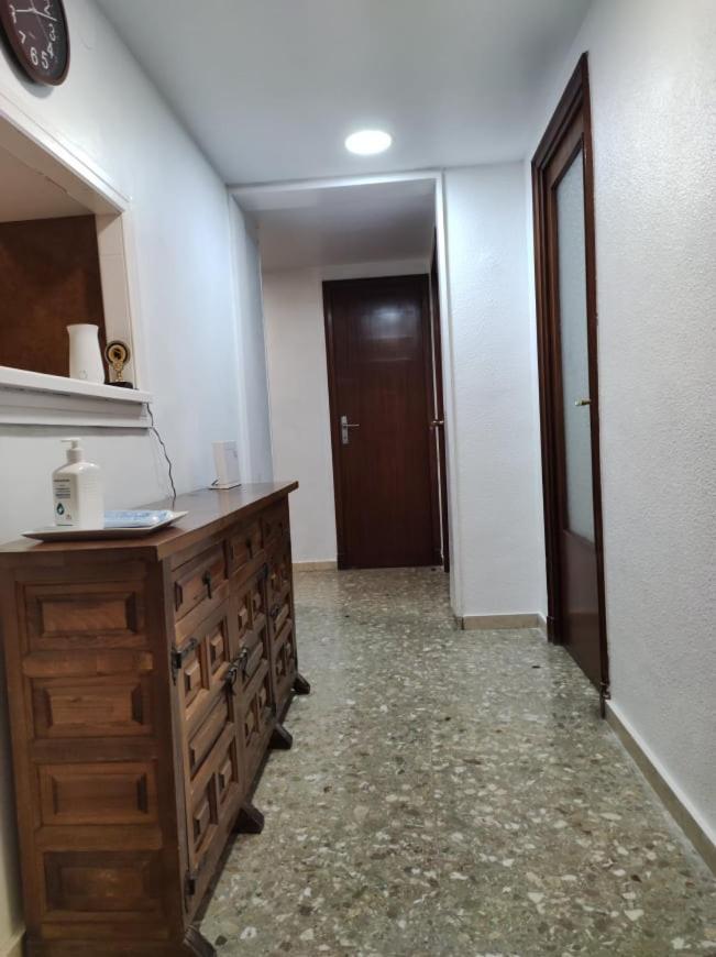 Habitación en casa particular 35-3- Комната В Квартире Для Семьи От 1 До 4 Человек В Центре Аликанте Alicante