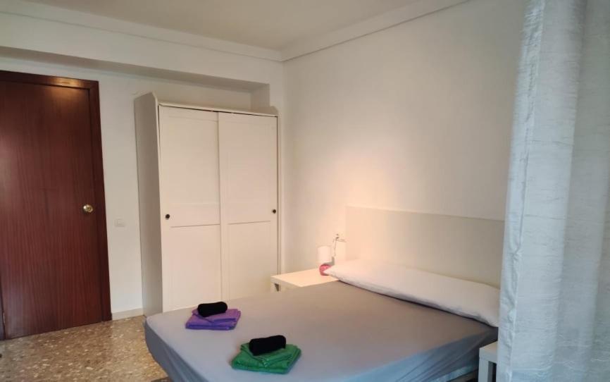 Habitación en casa particular 35-3- Комната В Квартире Для Семьи От 1 До 4 Человек В Центре Аликанте Alicante