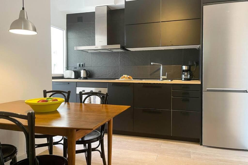 Con Personalidad A 600 M De La Playa. Apartamento