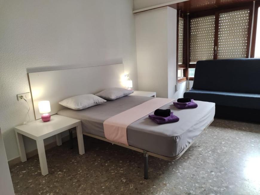 Habitación en casa particular 35-3- Комната В Квартире Для Семьи От 1 До 4 Человек В Центре Аликанте Alicante