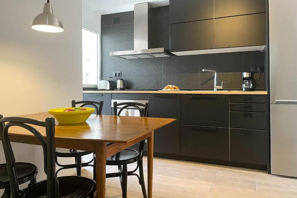 Apartamento Con Personalidad A 600 M De La Playa. *