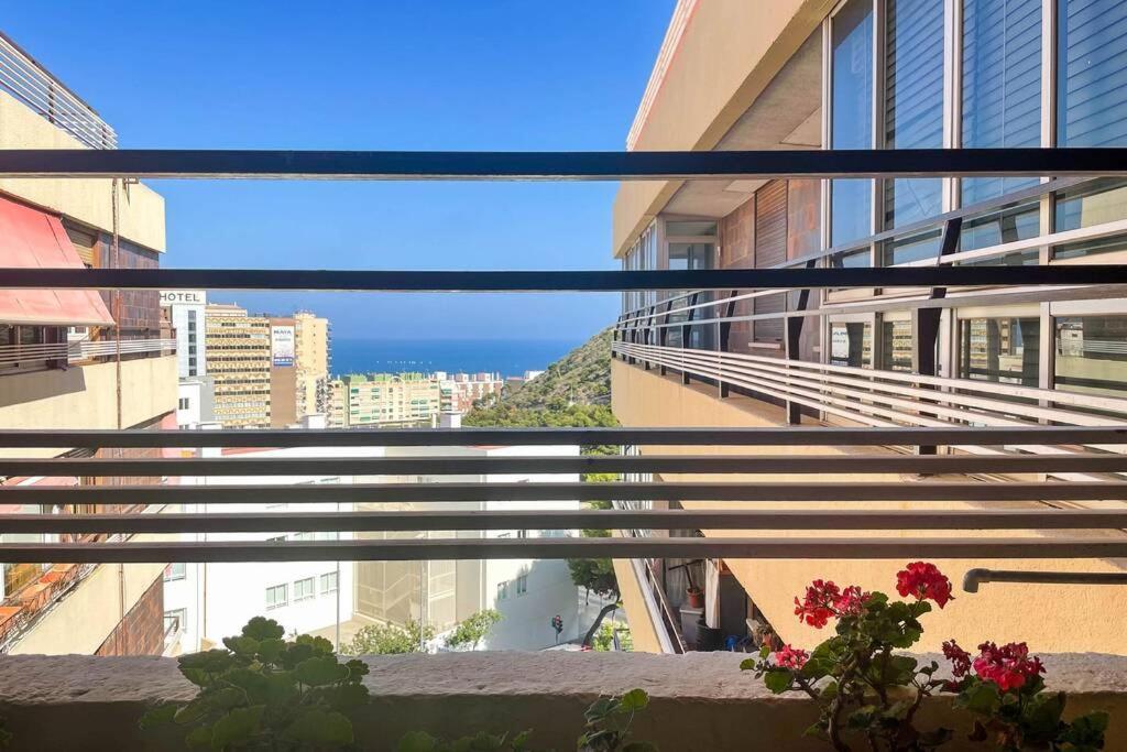 Con Personalidad A 600 M De La Playa. Apartamento *