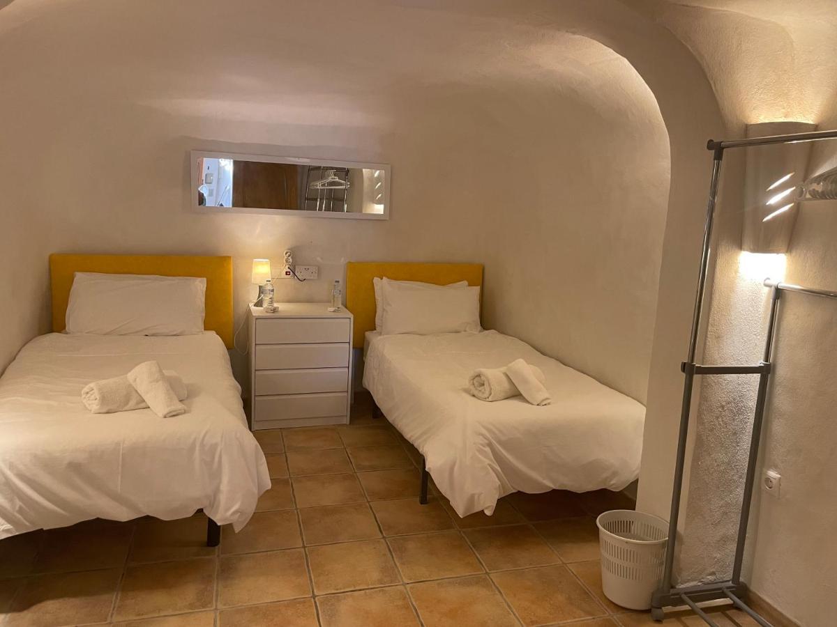 Cave House With 3 Bedrooms * Alicante