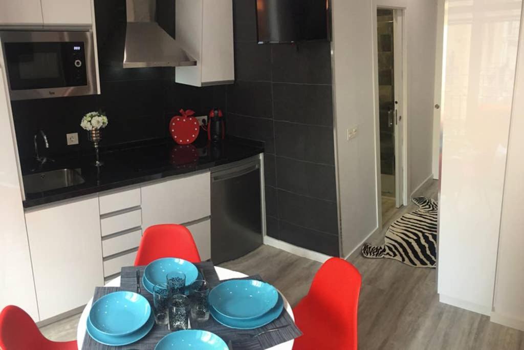Apartamento De Diseno Centrico A 5 Min De Playa *