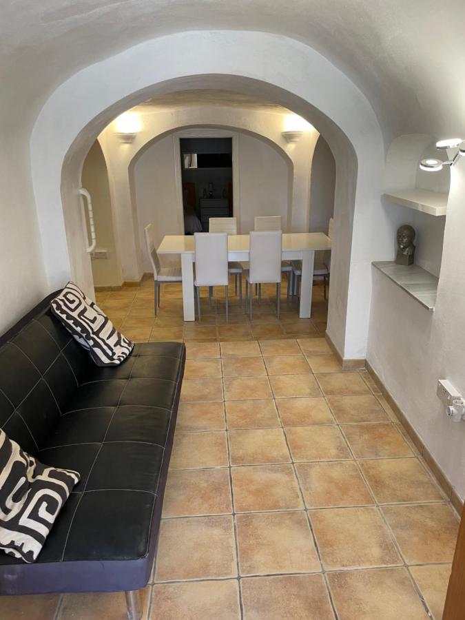 Cave House With 3 Bedrooms * Alicante