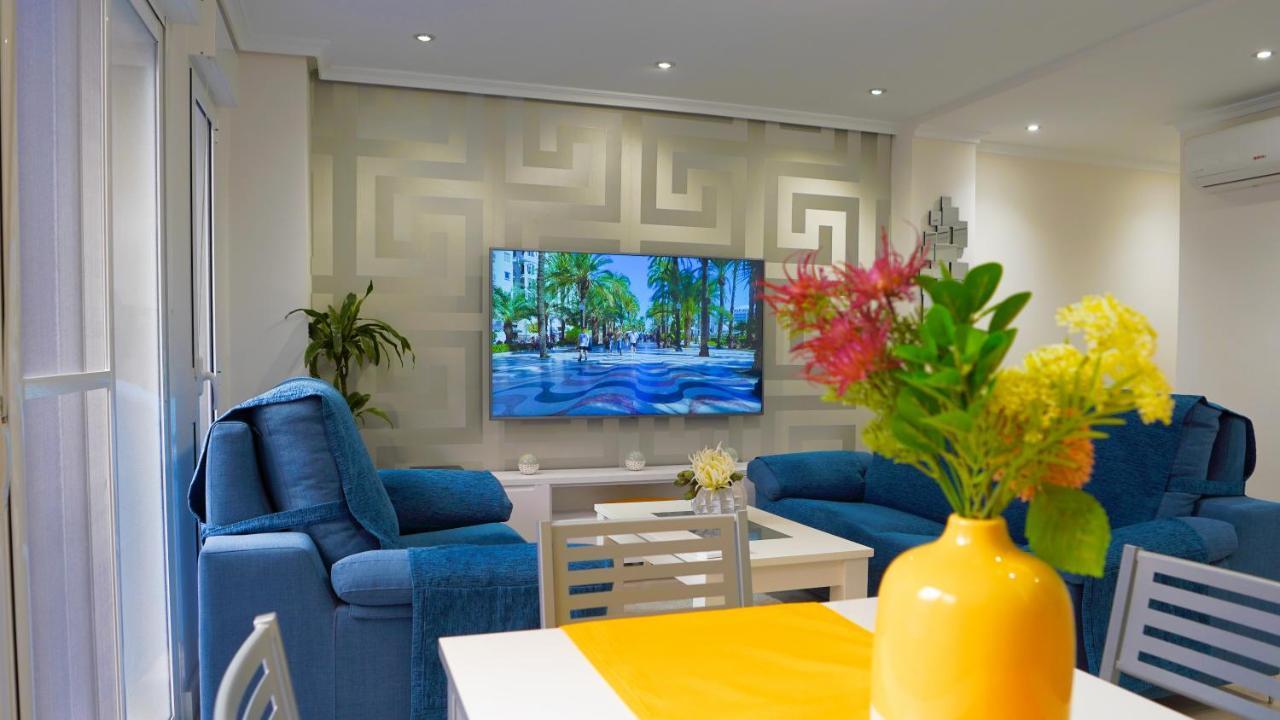 Stylish & Spacious Family Near & Vibrant Historic Market Huoneisto Alicante