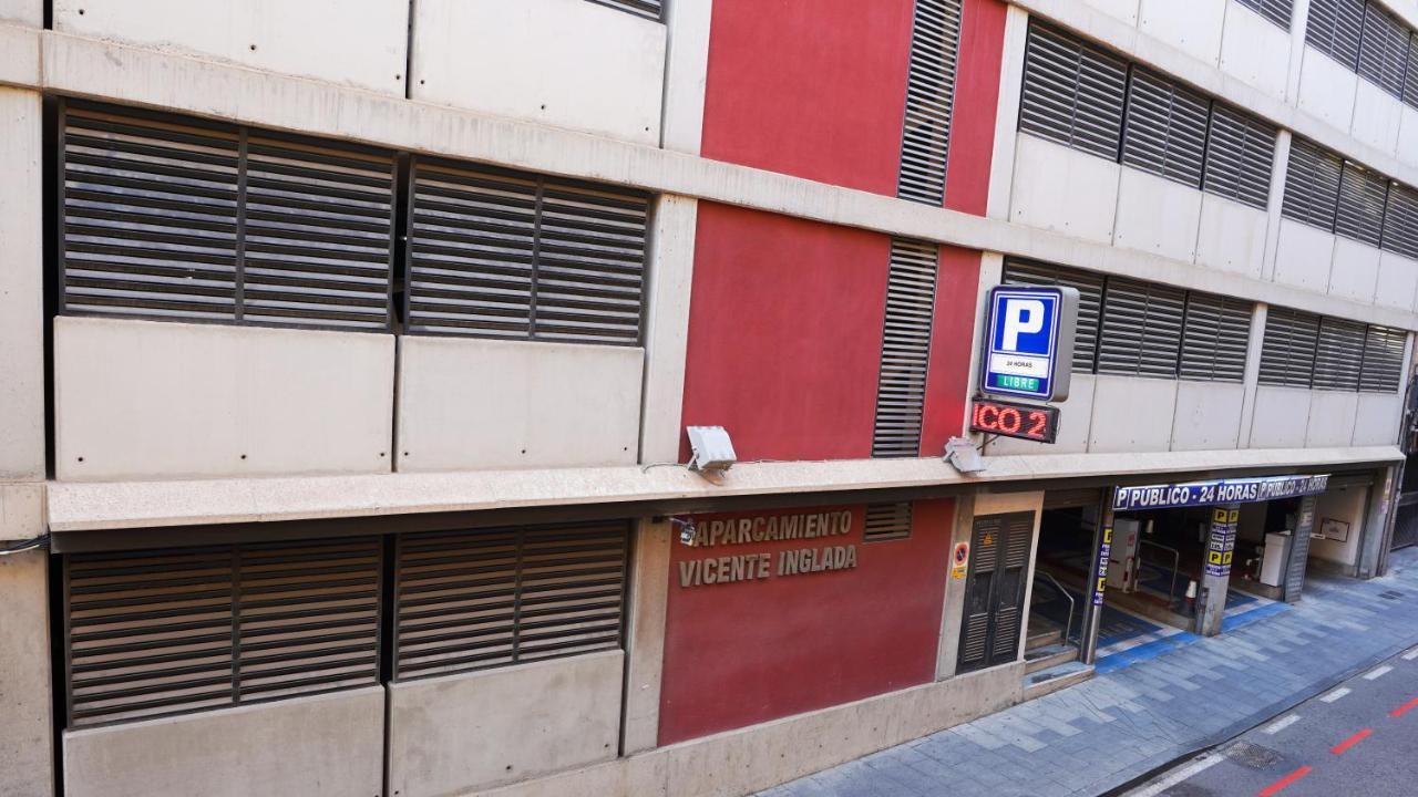 Stylish & Spacious Family Near & Vibrant Historic Market Huoneisto Alicante