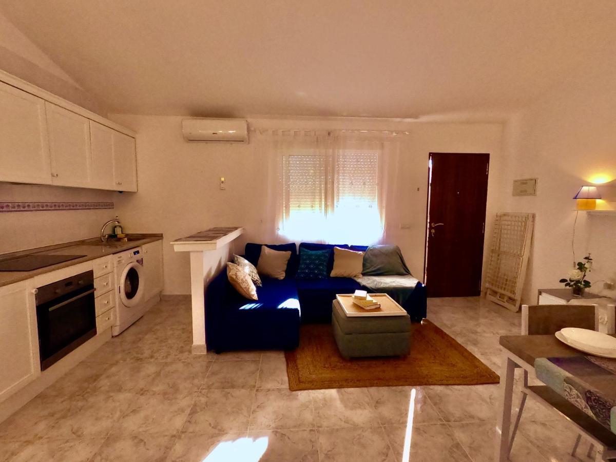 Close To Beaches & Golf Courses - With Pool & Bbq