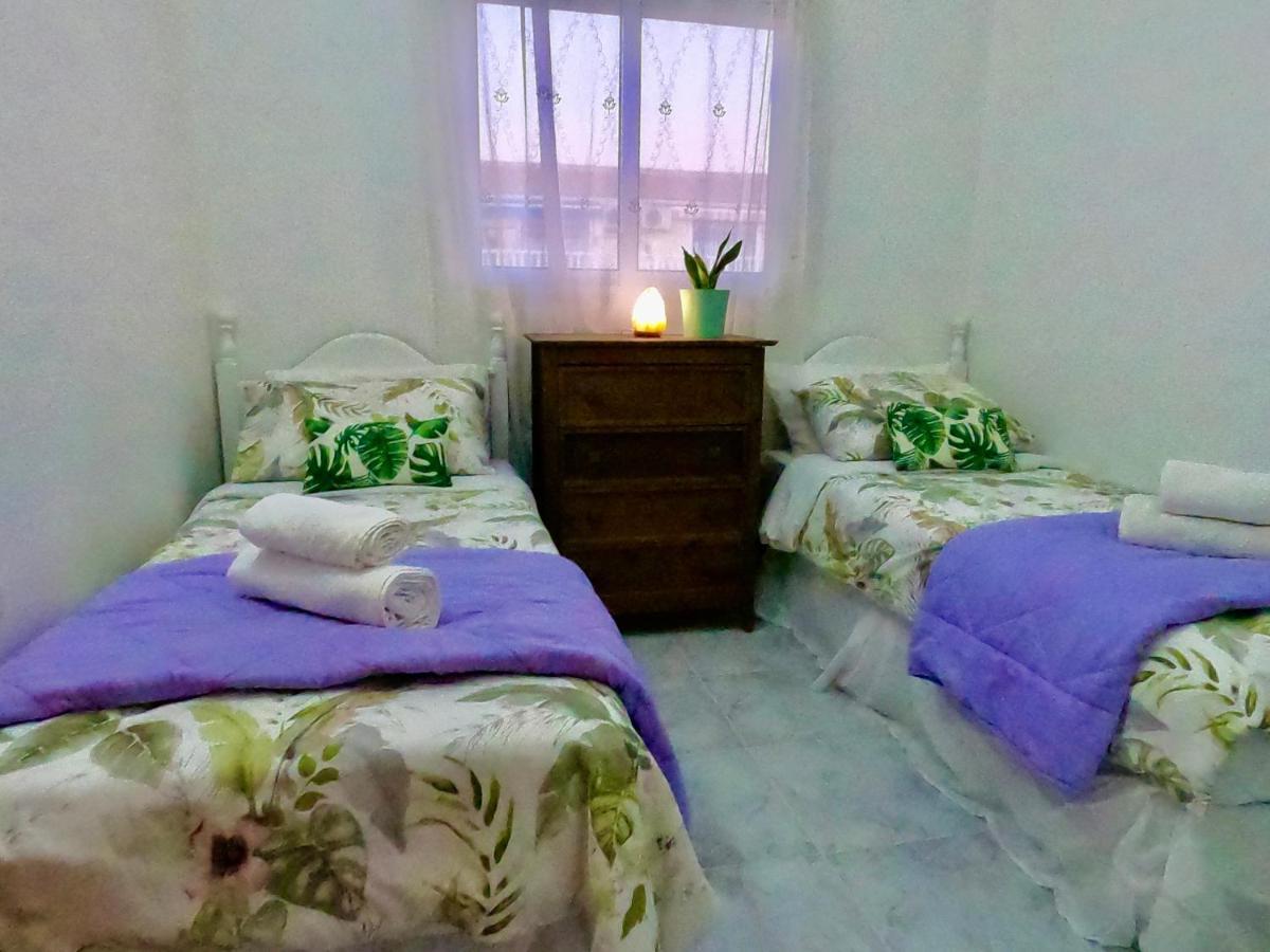 Apartment Close To Beaches & Golf Courses - With Pool & Bbq *