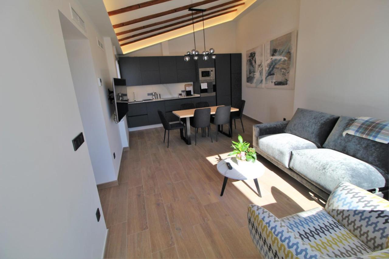 Atico Loft De Lujo Con Terraza Espectacular Y Vista A Los 2 Castillos Apartamento *