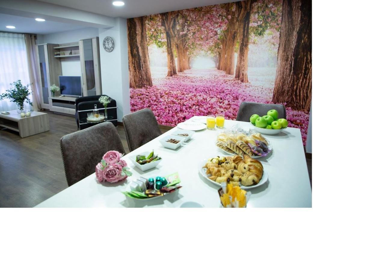 Luxury New Centre & Beach,