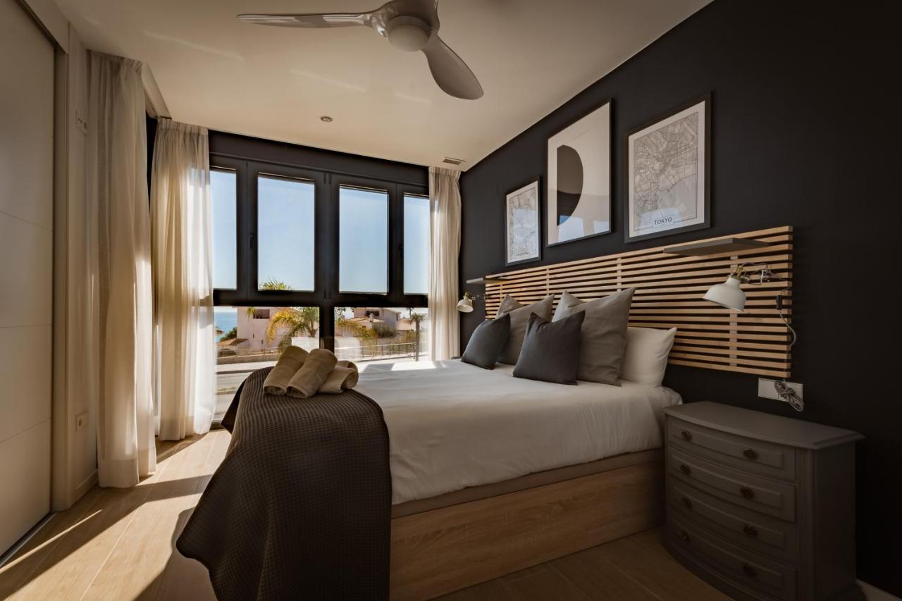 Appartement Modern Sea Front Sea Waves
