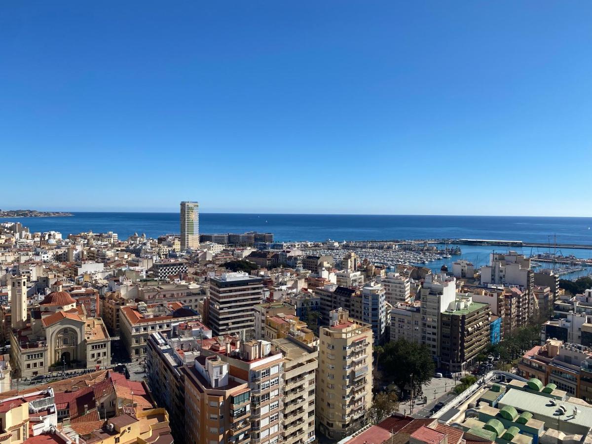 19th Floor & Sea View Alicante