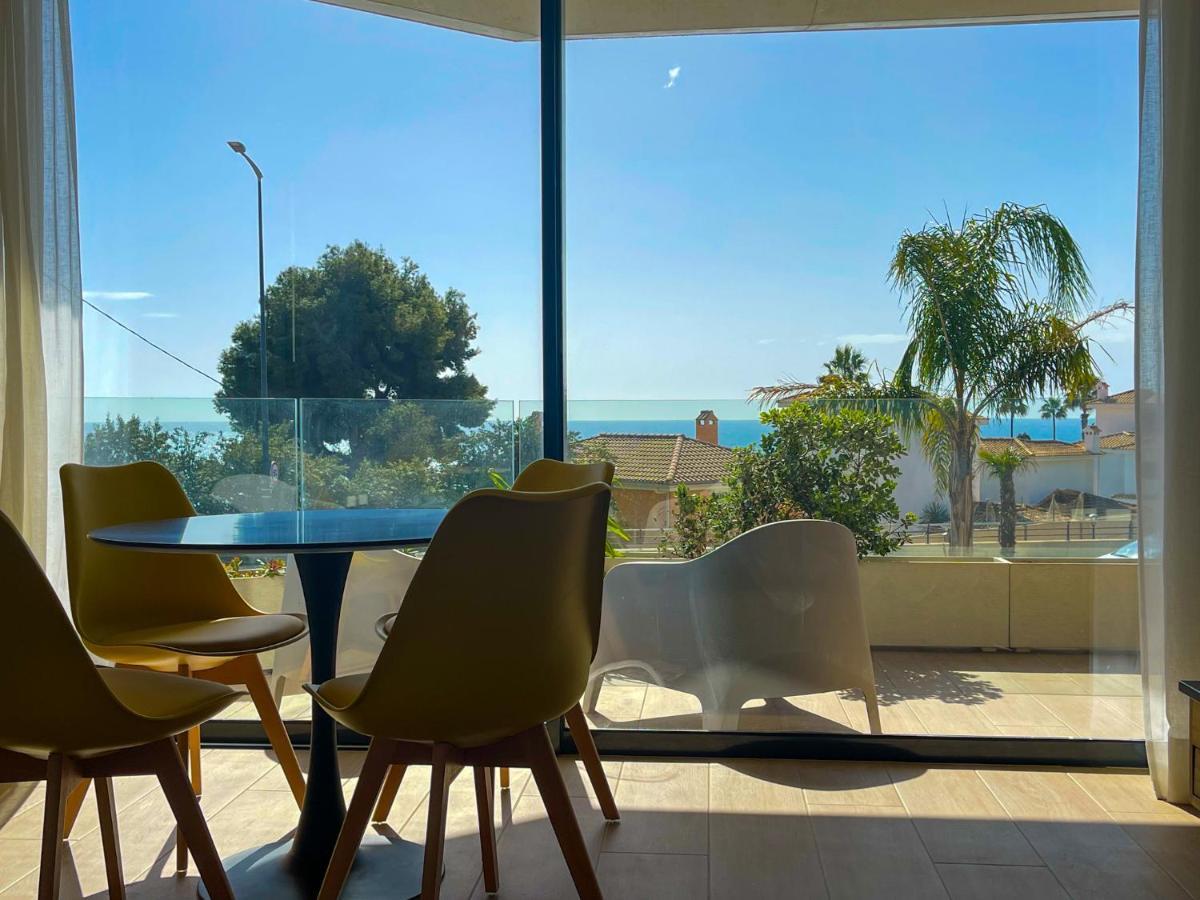 Appartement Modern Sea Front Sea Waves