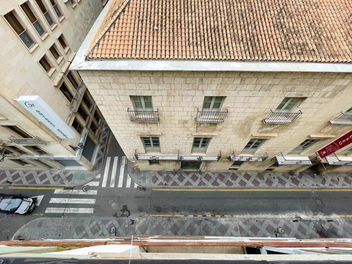 Piso En Primera Linea Con Vistas Al Castillo Alicante