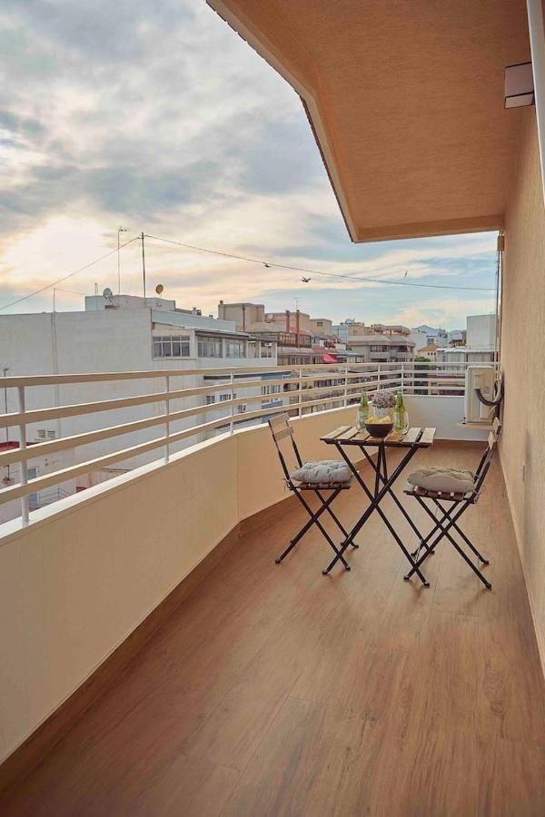 Con Terraza En El Centro De