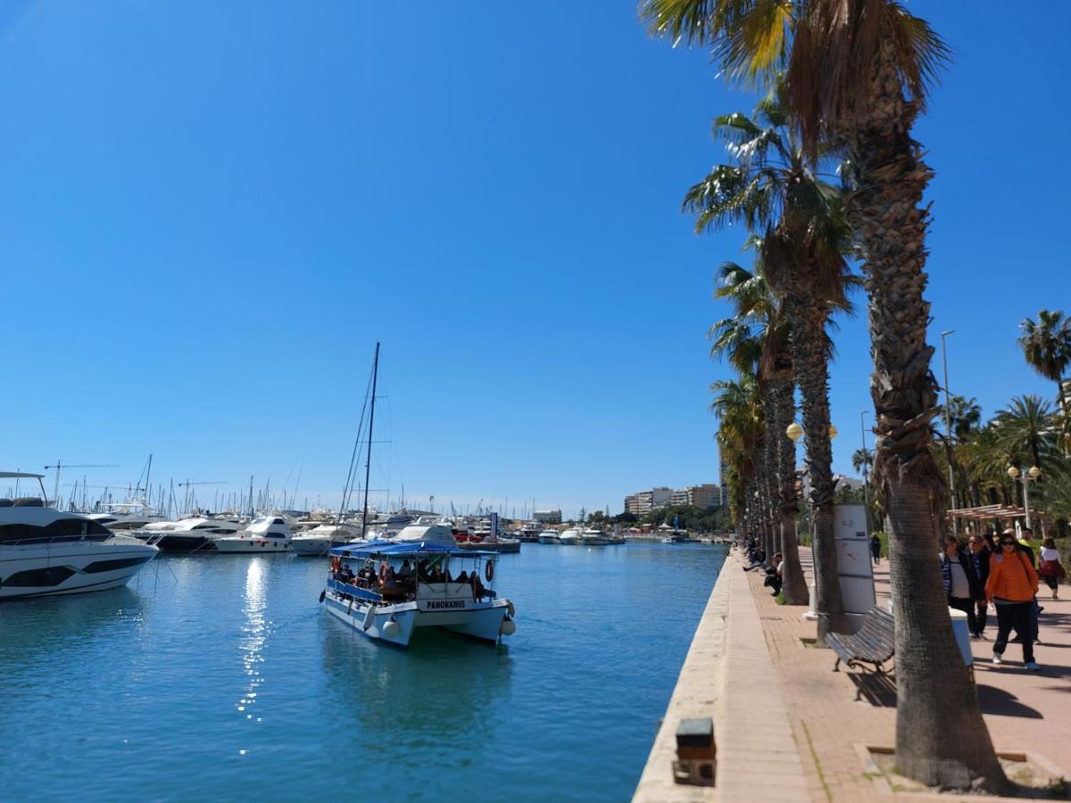 Love Story Homestay Alicante