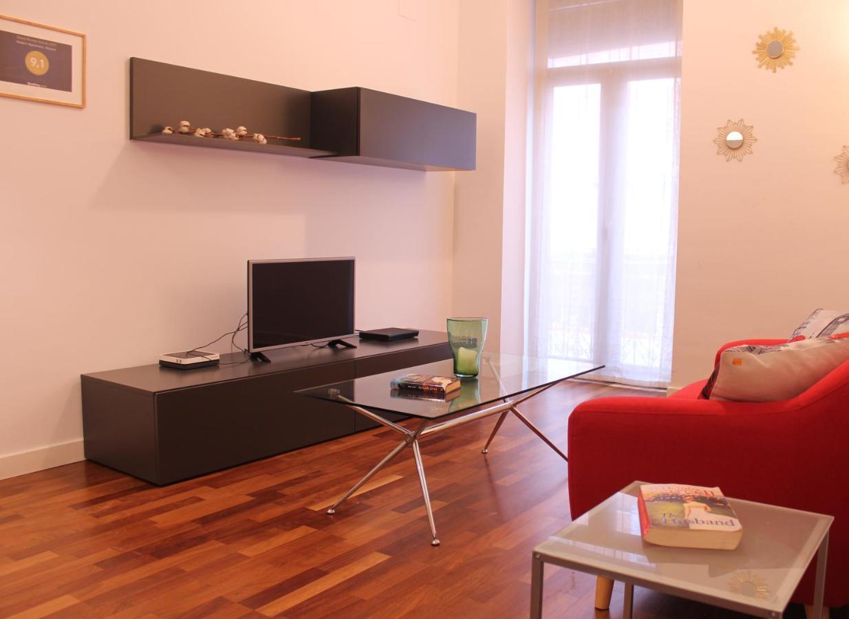 Appartement Modern - *