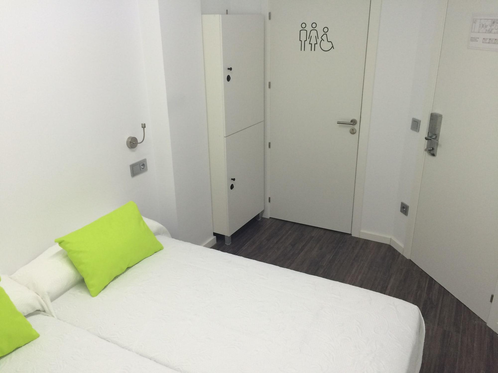 Hostal Chameleon *