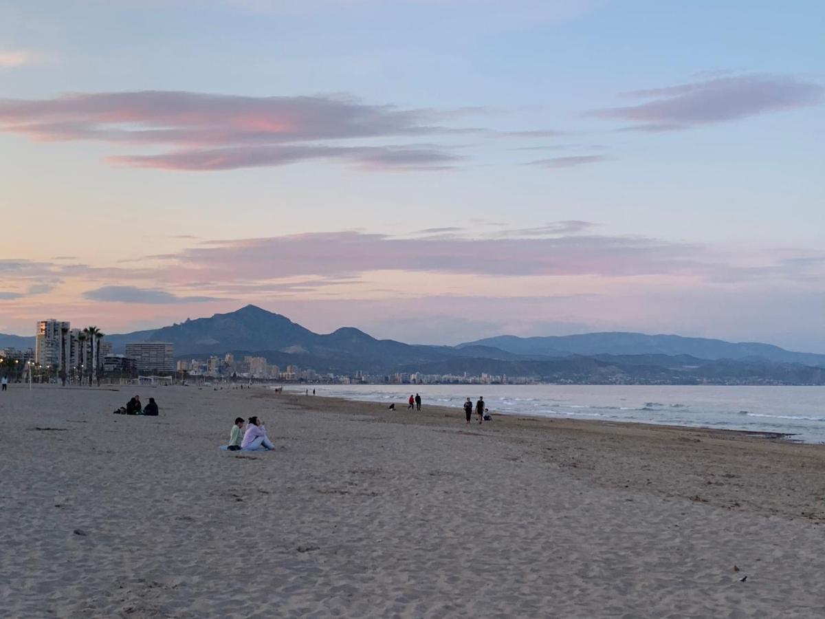 Playa De San Juan Julia Apartment Alicante