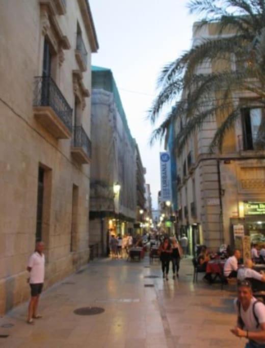 Calle Mayor Next To Appartement