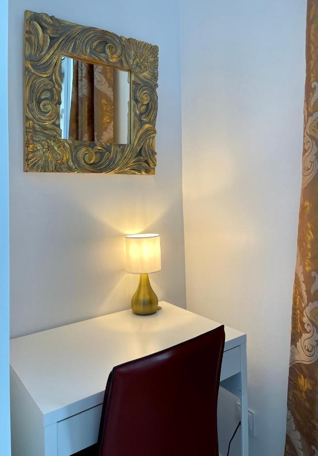 Place De La Mairie Apartment *