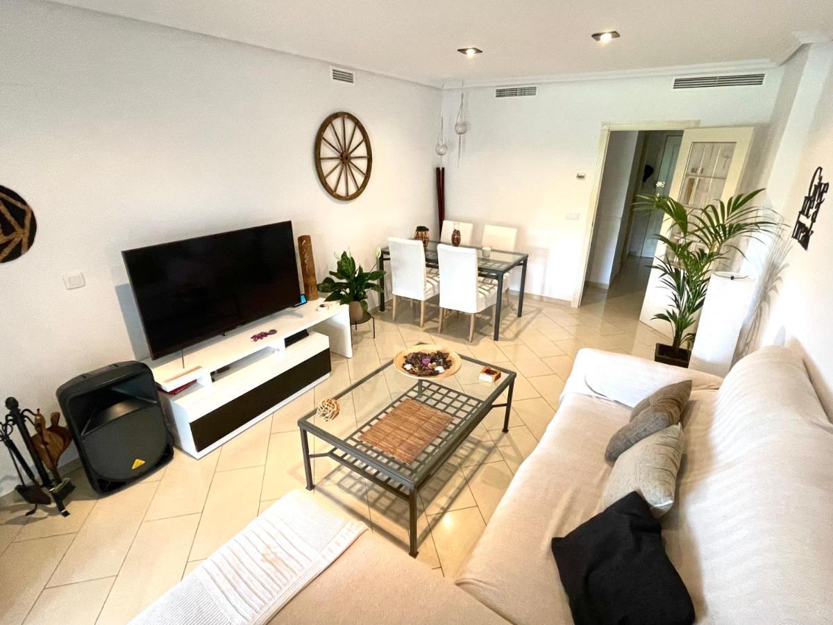 Apartment Large Relaxed Terrace, Golf Views