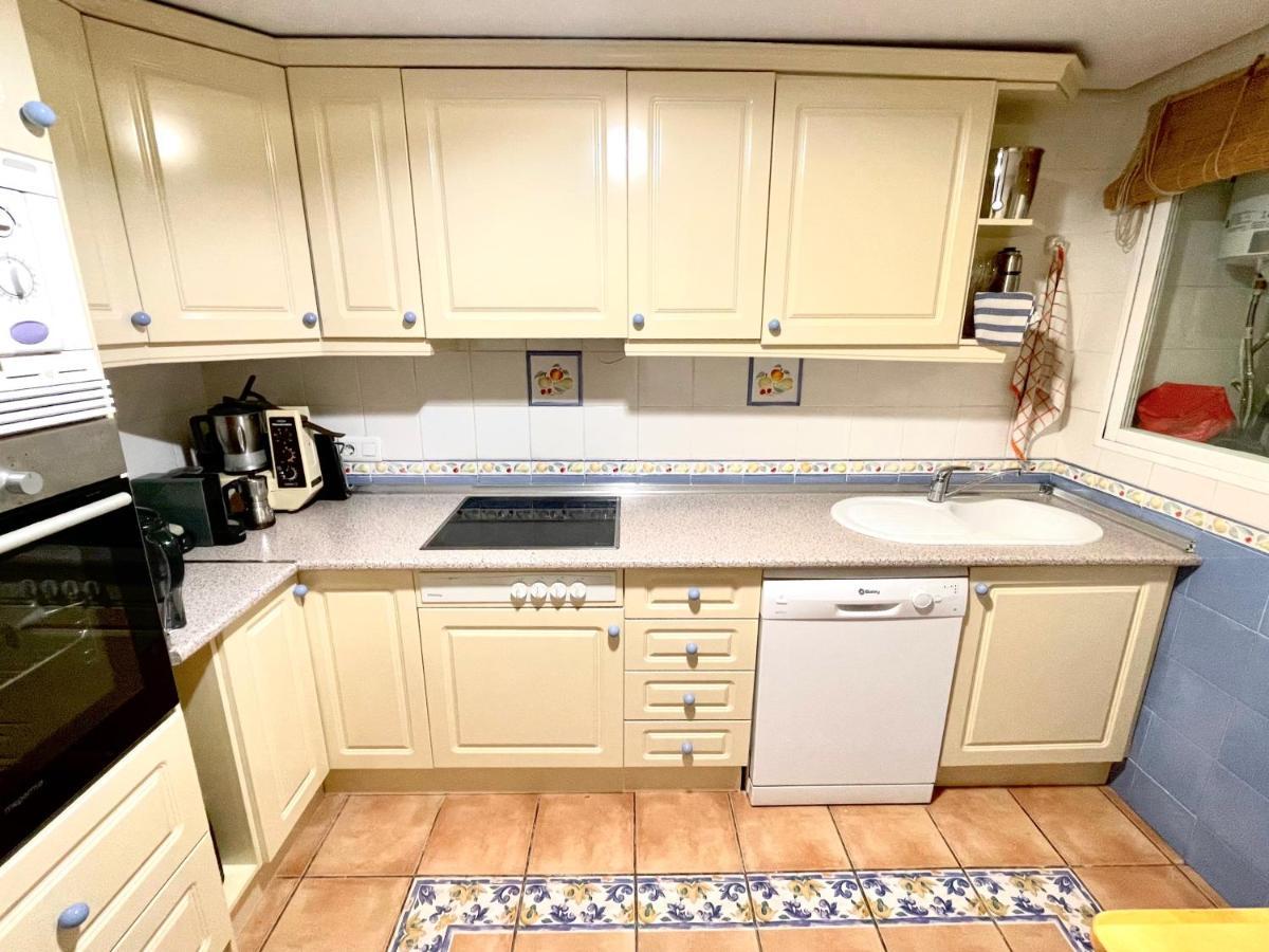 Huoneisto Large Relaxed Terrace, Golf Views Alicante