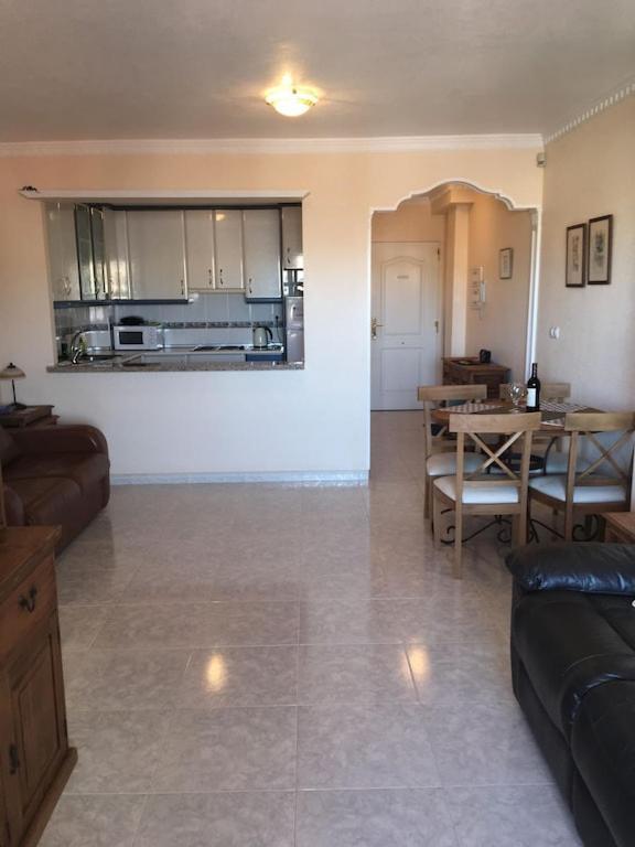 Floor Spacious With Roof Terrace Appartement