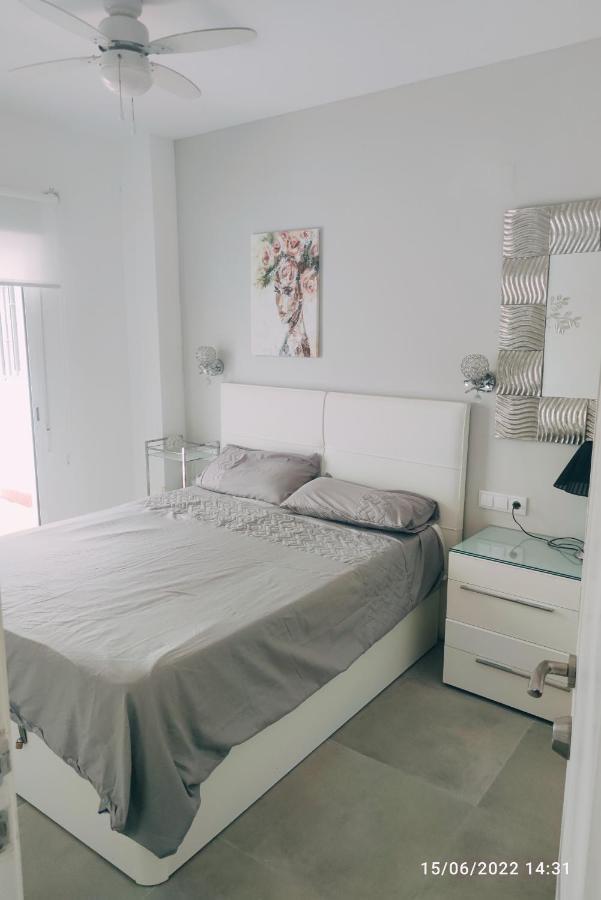 Tus Vacaciones En El Corazon De Alicante! Appartement
