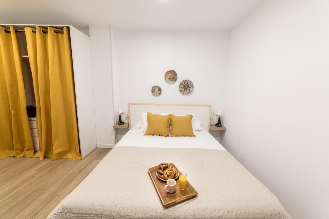 Moonkey - Apto. Albeniz, Con Acogedor Patio Alicante